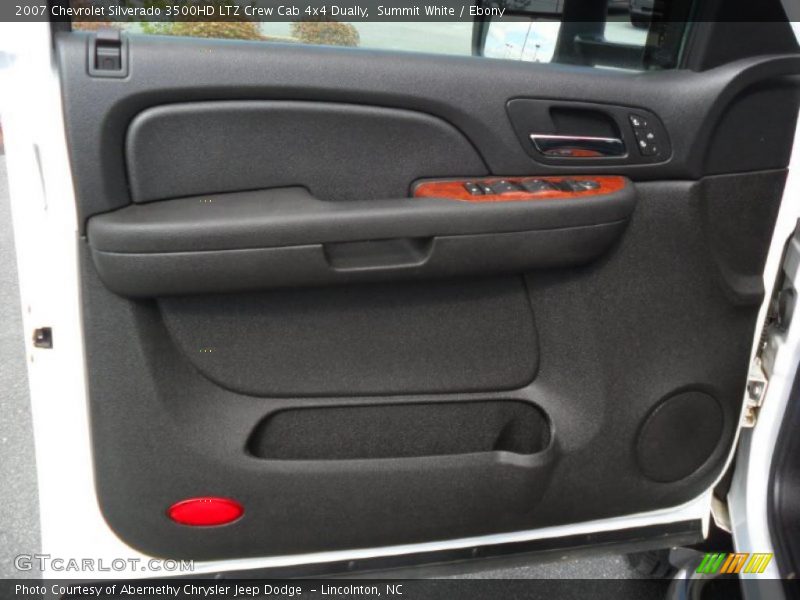 Door Panel of 2007 Silverado 3500HD LTZ Crew Cab 4x4 Dually