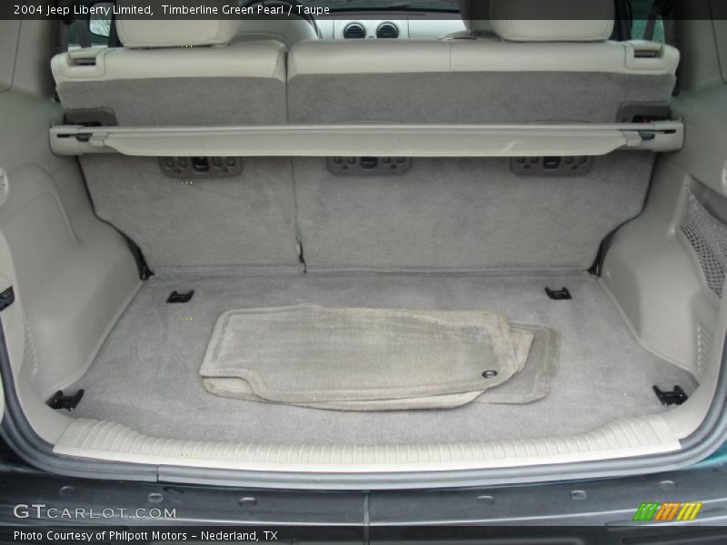  2004 Liberty Limited Trunk