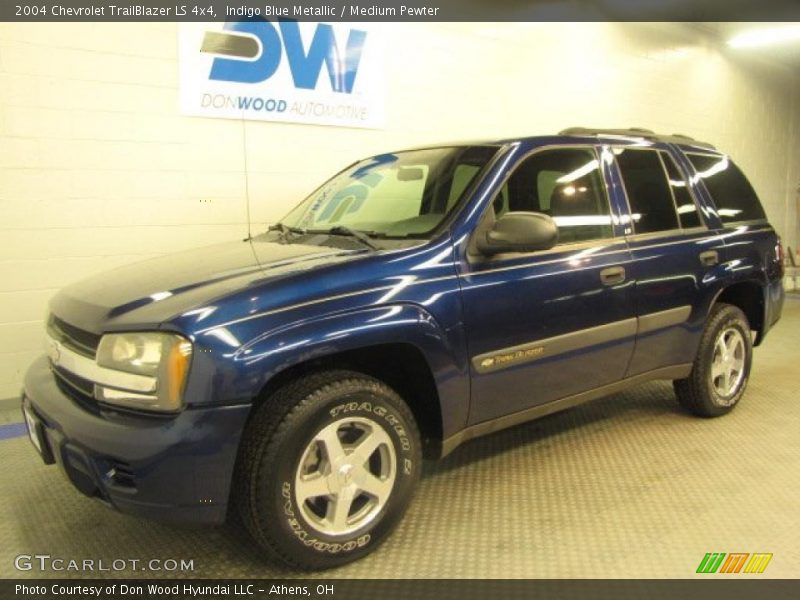 Indigo Blue Metallic / Medium Pewter 2004 Chevrolet TrailBlazer LS 4x4