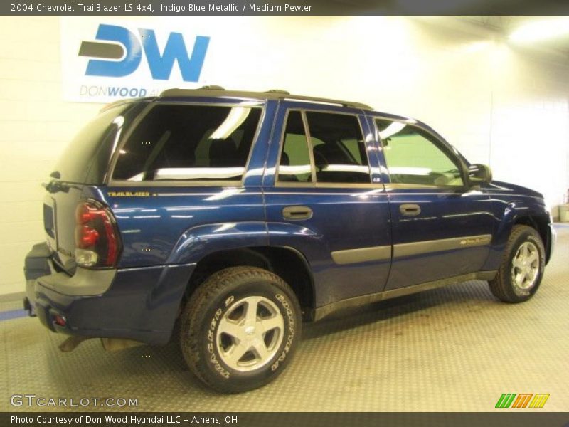 Indigo Blue Metallic / Medium Pewter 2004 Chevrolet TrailBlazer LS 4x4