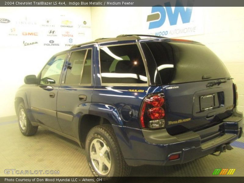 Indigo Blue Metallic / Medium Pewter 2004 Chevrolet TrailBlazer LS 4x4
