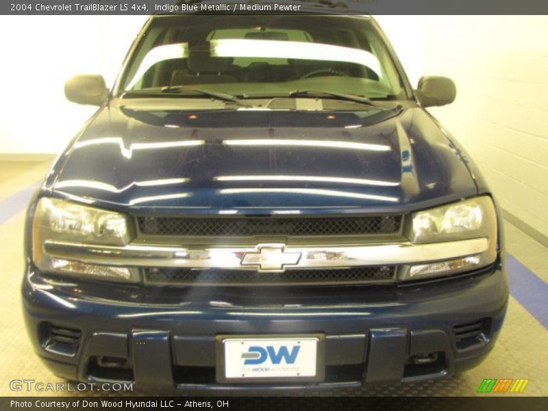 Indigo Blue Metallic / Medium Pewter 2004 Chevrolet TrailBlazer LS 4x4