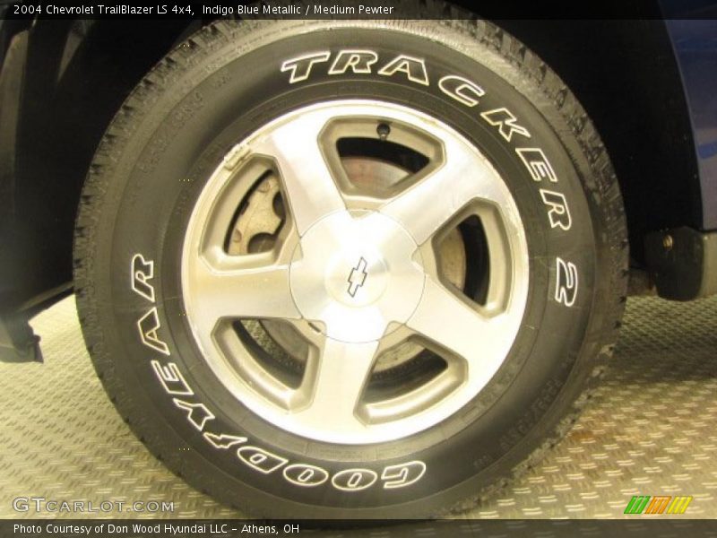 Indigo Blue Metallic / Medium Pewter 2004 Chevrolet TrailBlazer LS 4x4