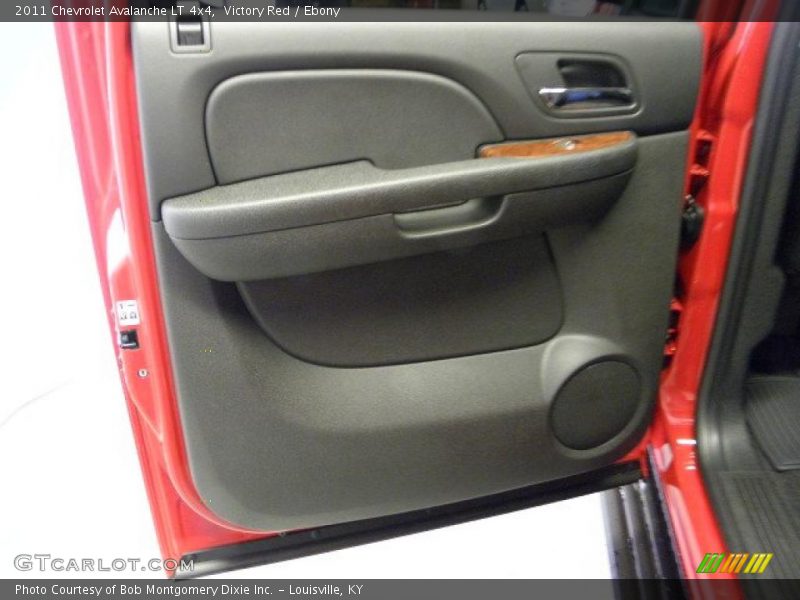 Victory Red / Ebony 2011 Chevrolet Avalanche LT 4x4