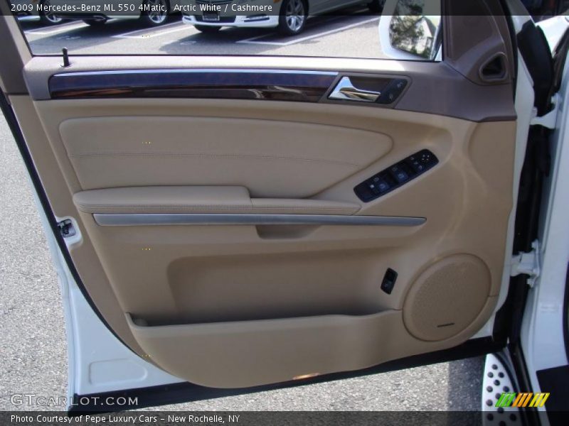 Arctic White / Cashmere 2009 Mercedes-Benz ML 550 4Matic