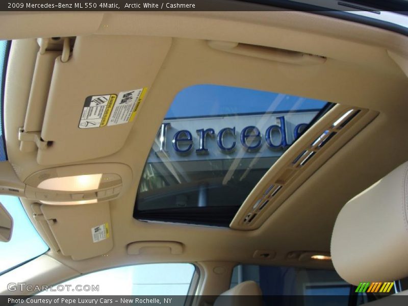 Arctic White / Cashmere 2009 Mercedes-Benz ML 550 4Matic