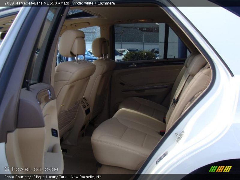 Arctic White / Cashmere 2009 Mercedes-Benz ML 550 4Matic