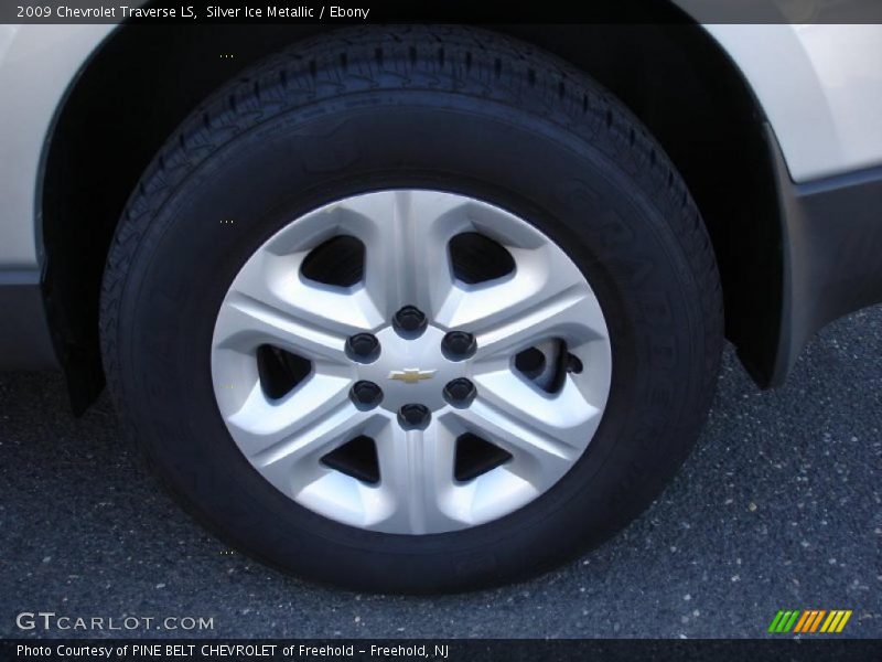 Silver Ice Metallic / Ebony 2009 Chevrolet Traverse LS