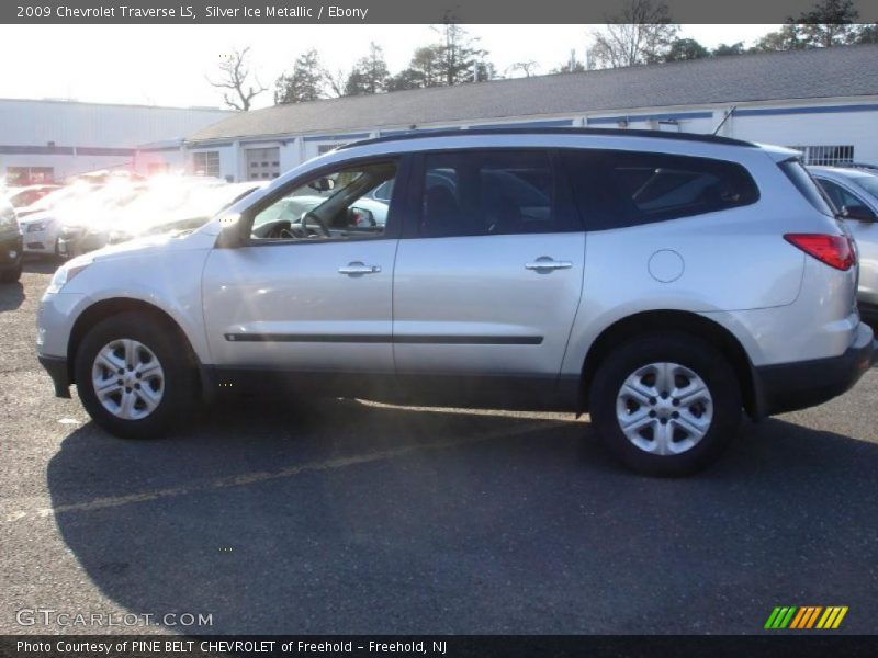 Silver Ice Metallic / Ebony 2009 Chevrolet Traverse LS