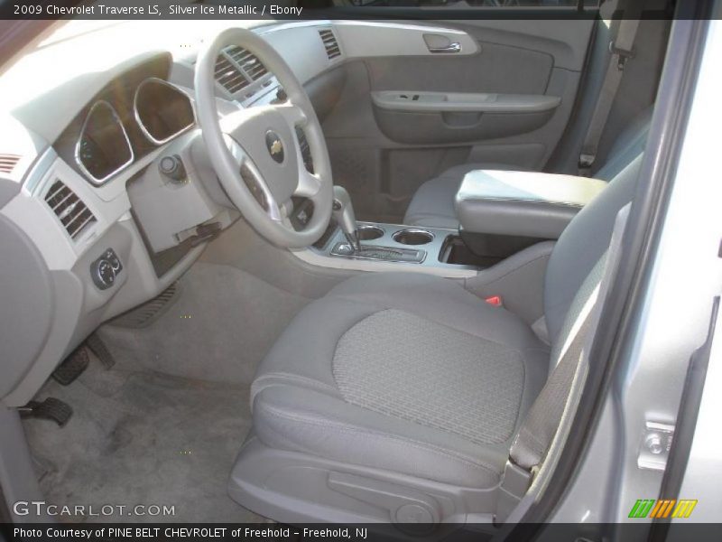 Silver Ice Metallic / Ebony 2009 Chevrolet Traverse LS