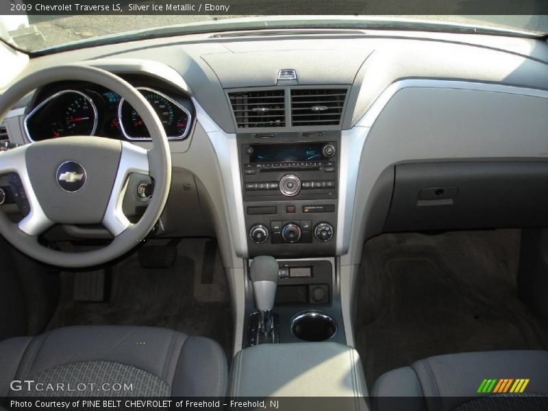 Silver Ice Metallic / Ebony 2009 Chevrolet Traverse LS