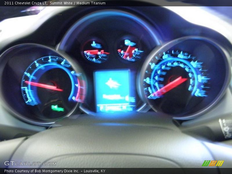 Summit White / Medium Titanium 2011 Chevrolet Cruze LT