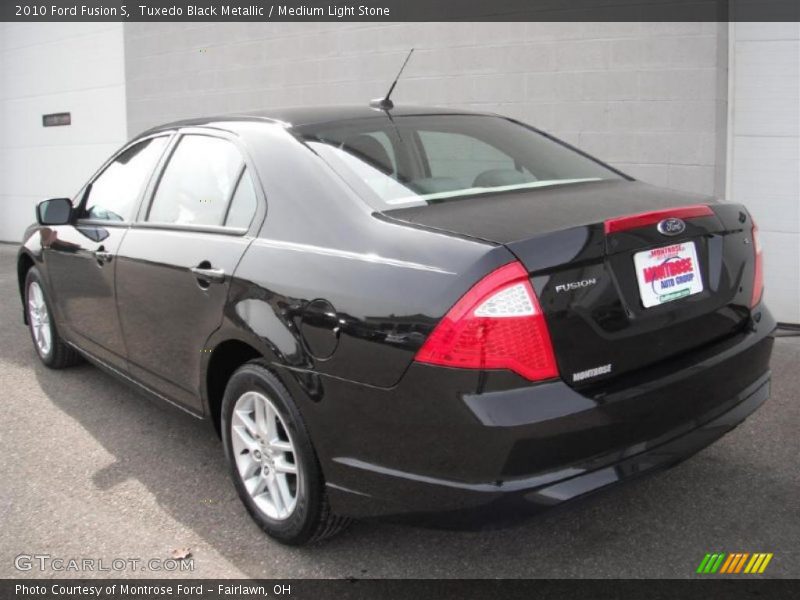 Tuxedo Black Metallic / Medium Light Stone 2010 Ford Fusion S