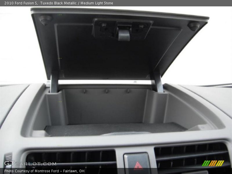 Tuxedo Black Metallic / Medium Light Stone 2010 Ford Fusion S