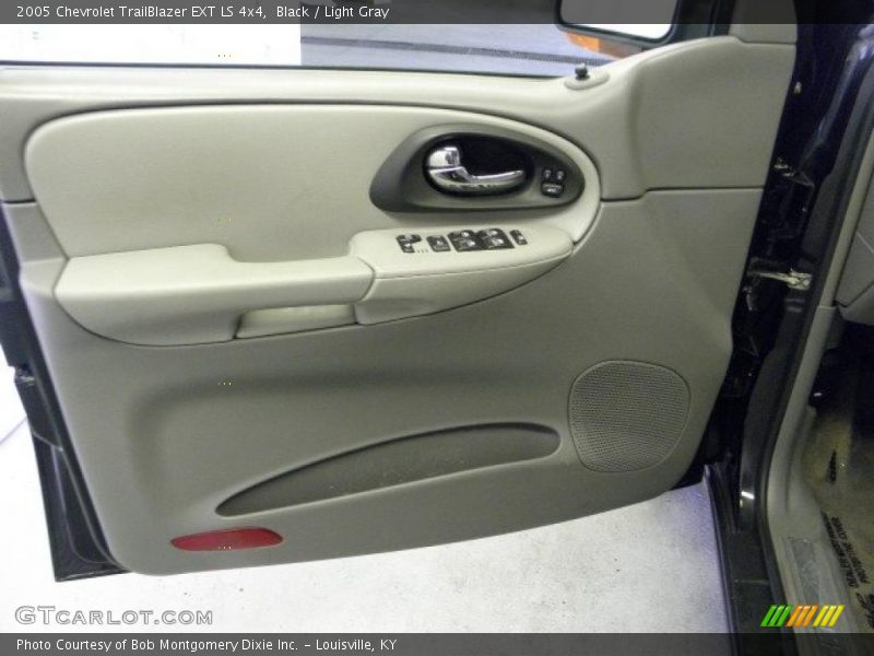 Black / Light Gray 2005 Chevrolet TrailBlazer EXT LS 4x4