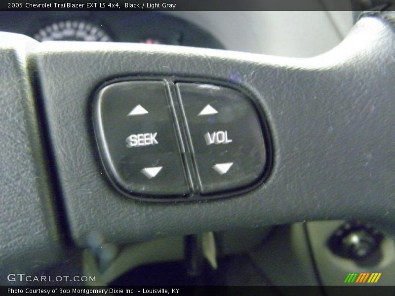 Black / Light Gray 2005 Chevrolet TrailBlazer EXT LS 4x4