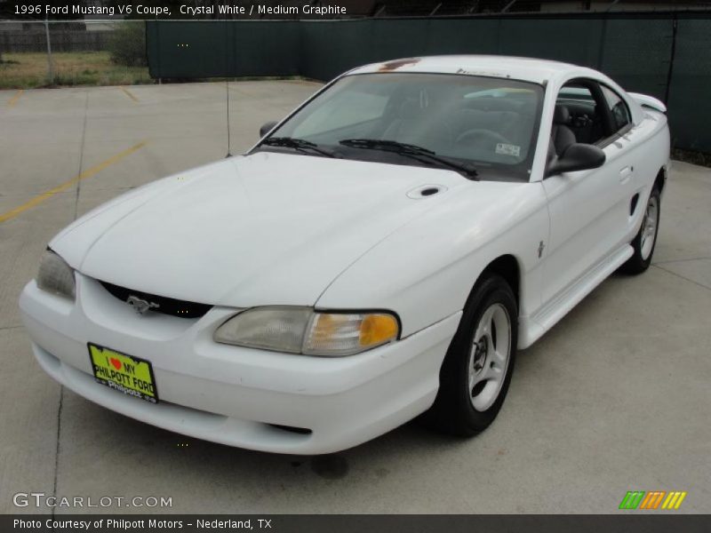 Crystal White / Medium Graphite 1996 Ford Mustang V6 Coupe