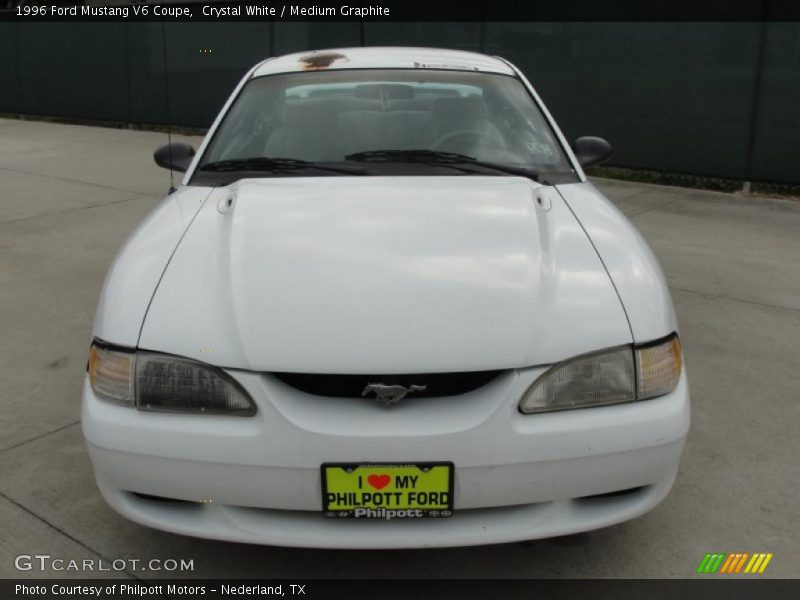 Crystal White / Medium Graphite 1996 Ford Mustang V6 Coupe