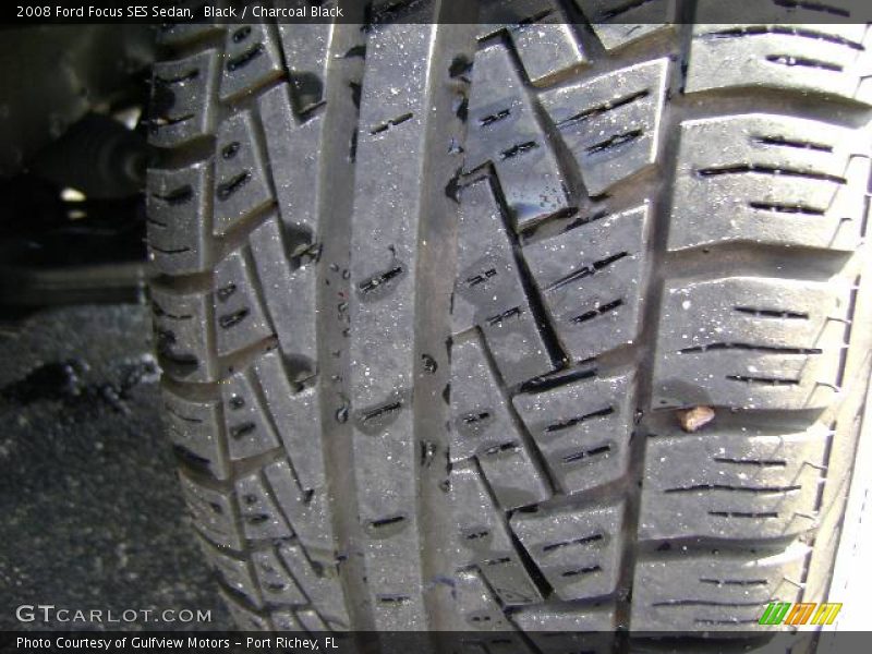 Black / Charcoal Black 2008 Ford Focus SES Sedan