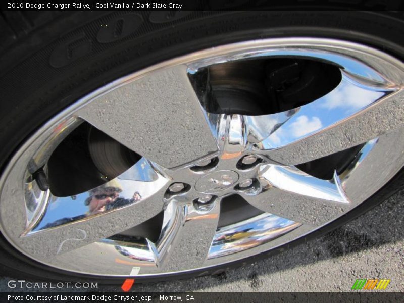 Cool Vanilla / Dark Slate Gray 2010 Dodge Charger Rallye