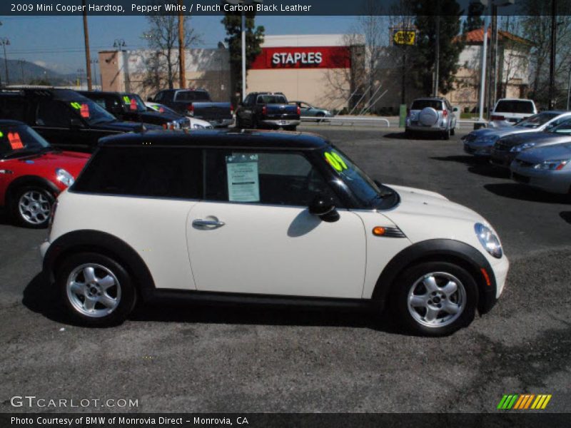 Pepper White / Punch Carbon Black Leather 2009 Mini Cooper Hardtop