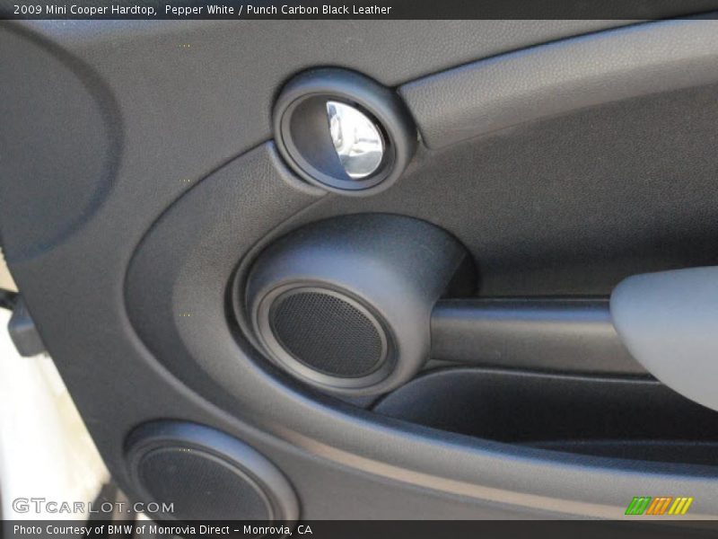 Pepper White / Punch Carbon Black Leather 2009 Mini Cooper Hardtop