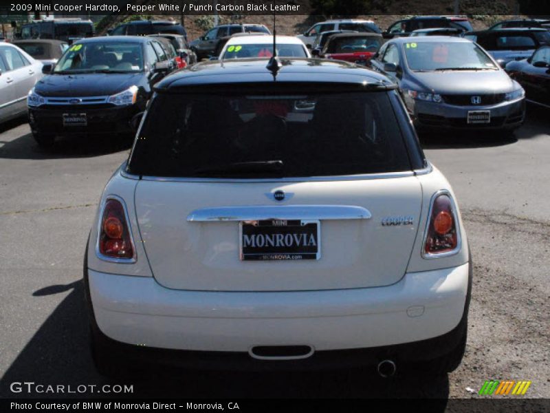 Pepper White / Punch Carbon Black Leather 2009 Mini Cooper Hardtop