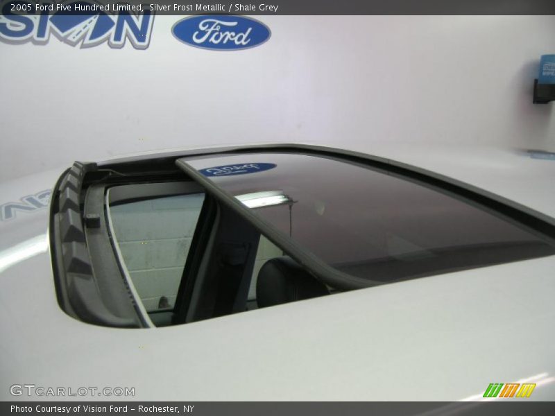 Silver Frost Metallic / Shale Grey 2005 Ford Five Hundred Limited