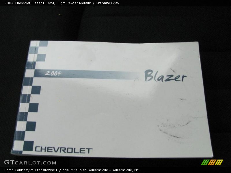 Light Pewter Metallic / Graphite Gray 2004 Chevrolet Blazer LS 4x4