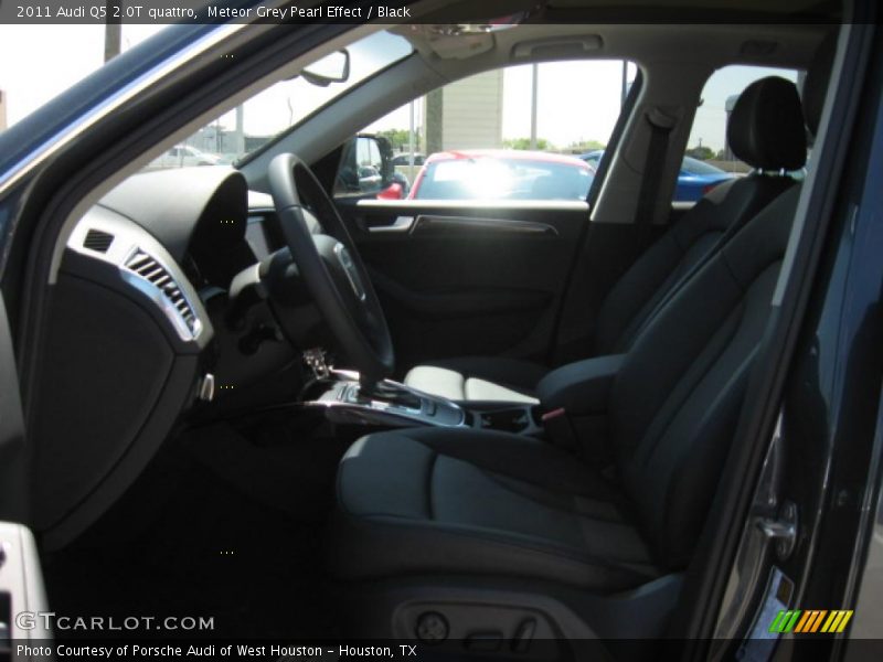 Meteor Grey Pearl Effect / Black 2011 Audi Q5 2.0T quattro