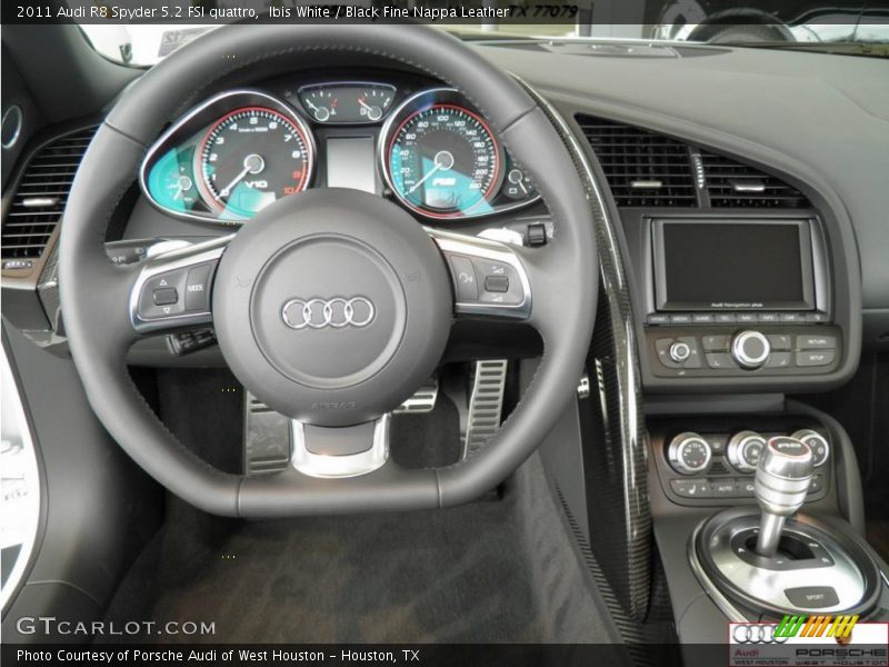  2011 R8 Spyder 5.2 FSI quattro Steering Wheel