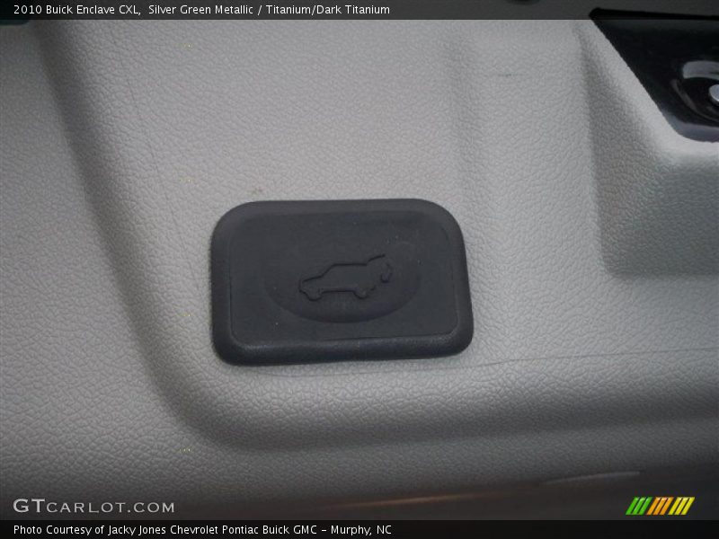 Silver Green Metallic / Titanium/Dark Titanium 2010 Buick Enclave CXL