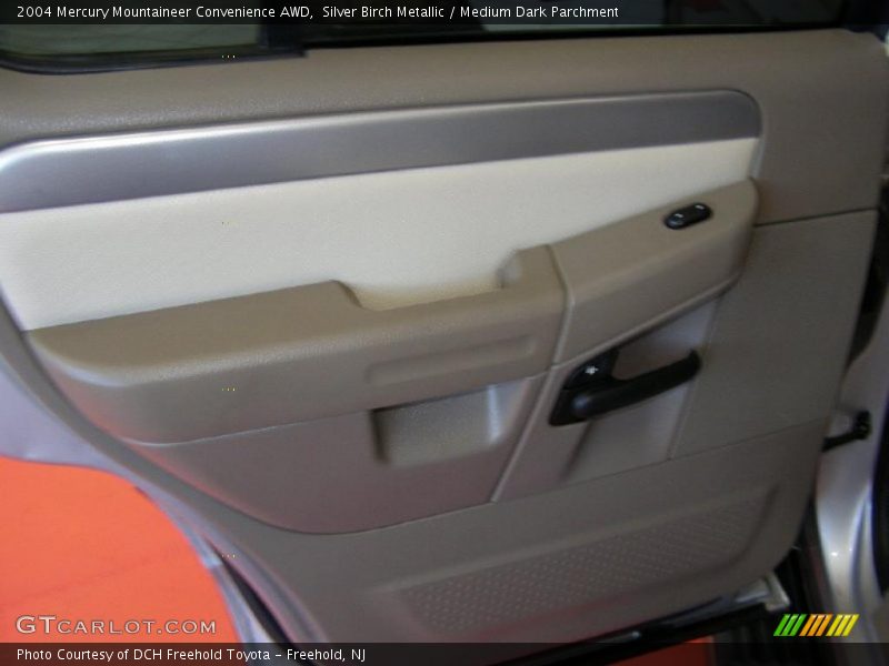 Silver Birch Metallic / Medium Dark Parchment 2004 Mercury Mountaineer Convenience AWD