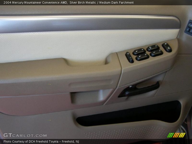 Silver Birch Metallic / Medium Dark Parchment 2004 Mercury Mountaineer Convenience AWD