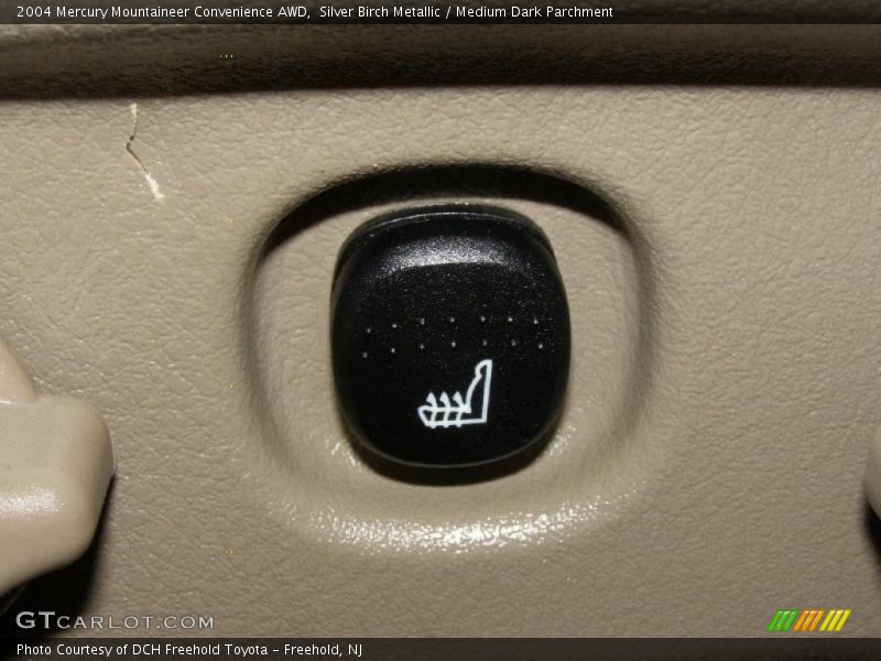 Silver Birch Metallic / Medium Dark Parchment 2004 Mercury Mountaineer Convenience AWD