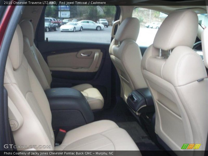  2010 Traverse LTZ AWD Cashmere Interior