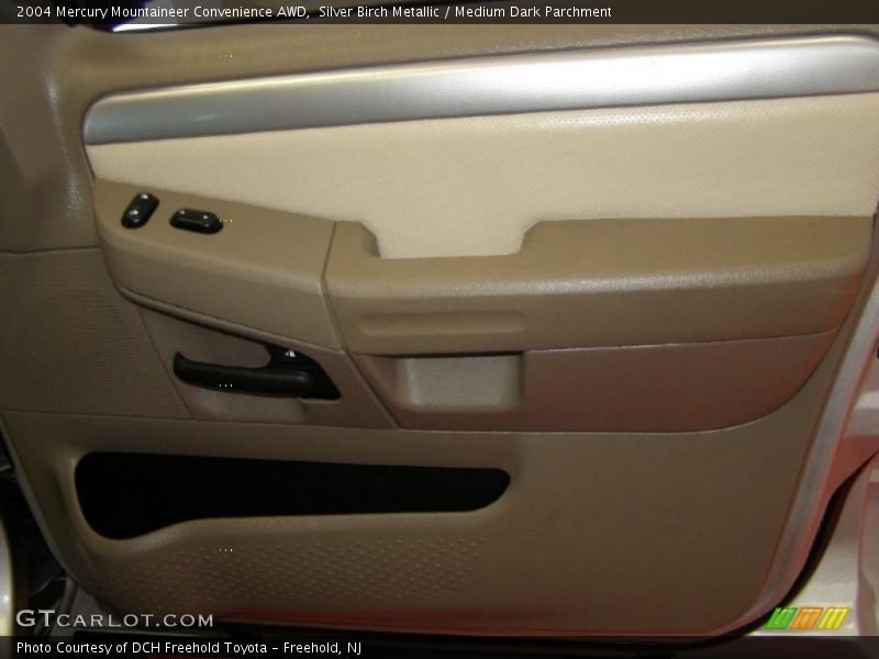 Silver Birch Metallic / Medium Dark Parchment 2004 Mercury Mountaineer Convenience AWD