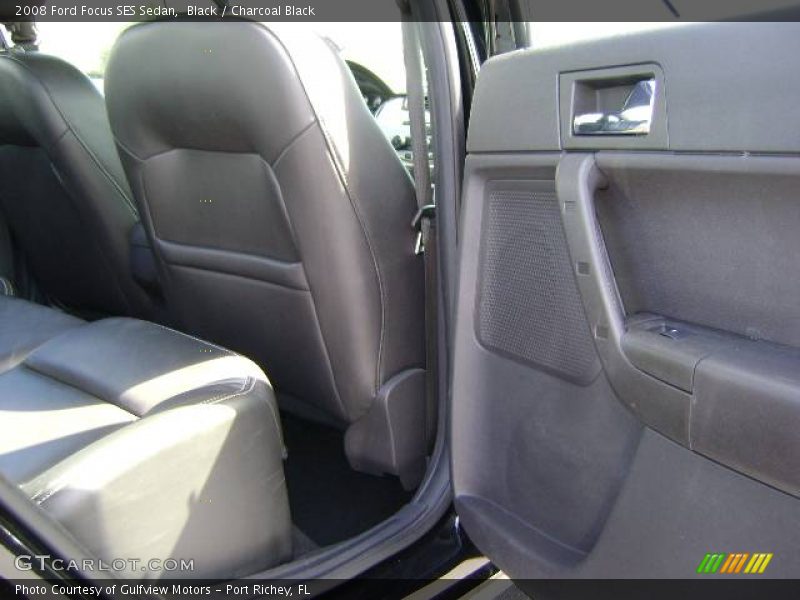 Black / Charcoal Black 2008 Ford Focus SES Sedan