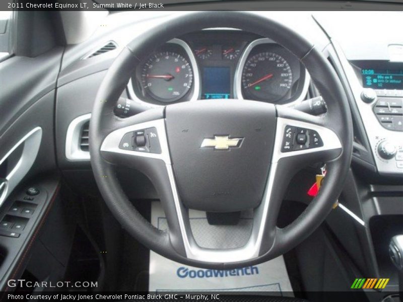 Summit White / Jet Black 2011 Chevrolet Equinox LT