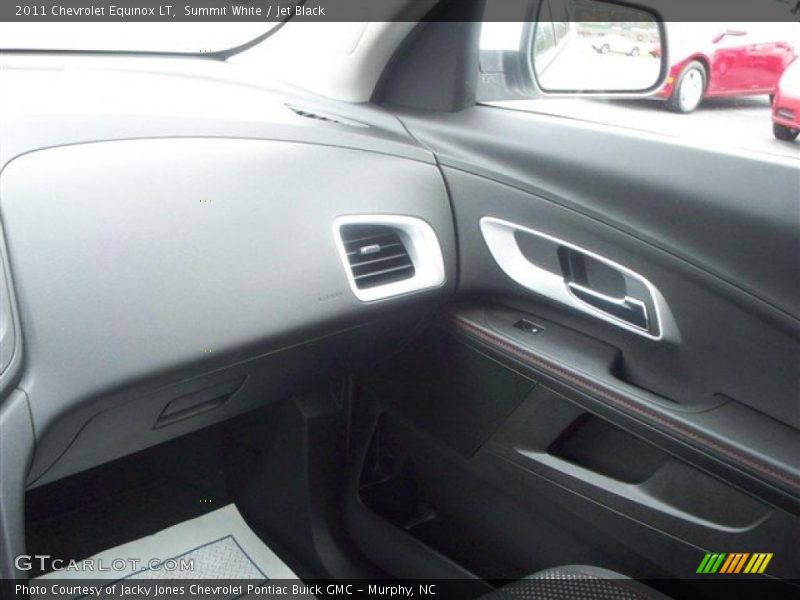 Summit White / Jet Black 2011 Chevrolet Equinox LT