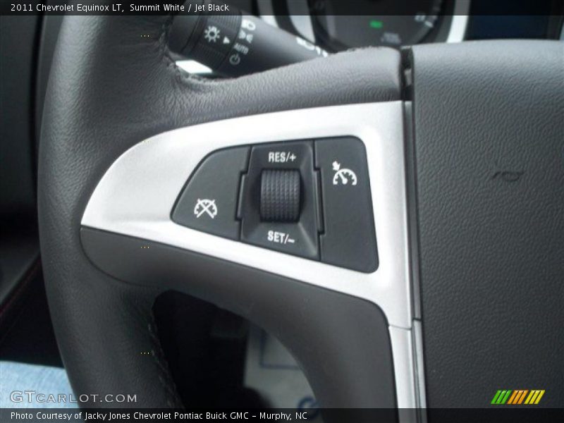Summit White / Jet Black 2011 Chevrolet Equinox LT