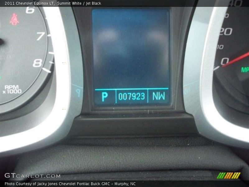 Summit White / Jet Black 2011 Chevrolet Equinox LT