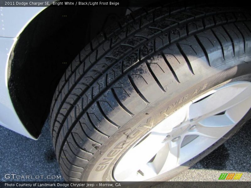 Bright White / Black/Light Frost Beige 2011 Dodge Charger SE