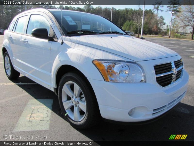 Bright White / Dark Slate Gray 2011 Dodge Caliber Mainstreet