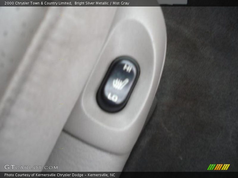 Bright Silver Metallic / Mist Gray 2000 Chrysler Town & Country Limited