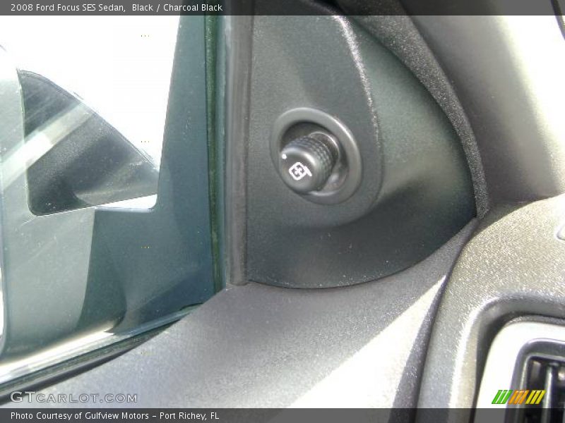 Black / Charcoal Black 2008 Ford Focus SES Sedan
