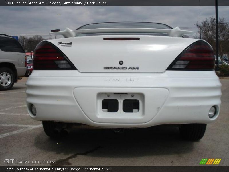 Arctic White / Dark Taupe 2001 Pontiac Grand Am SE Sedan