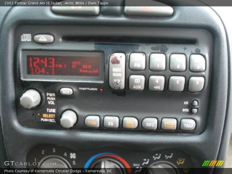 Arctic White / Dark Taupe 2001 Pontiac Grand Am SE Sedan