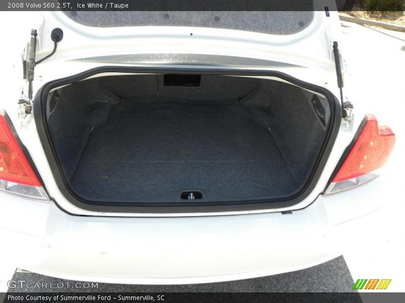 Ice White / Taupe 2008 Volvo S60 2.5T