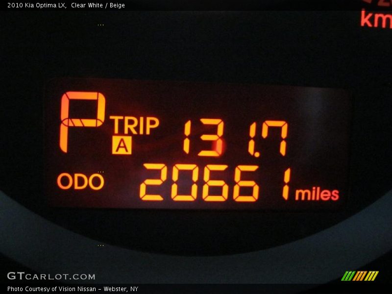 Clear White / Beige 2010 Kia Optima LX